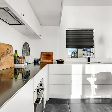 Front In With Kitchen Holiday home Otterup