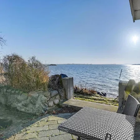 2 Bedroom Amazing In Feriehus