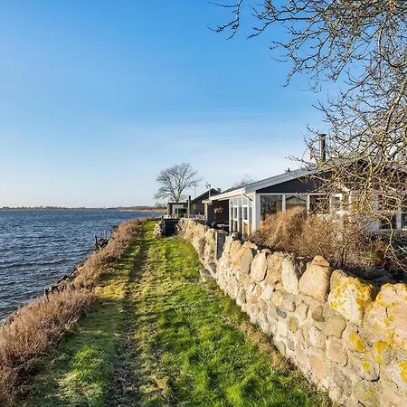 Front In With Kitchen Holiday home *
